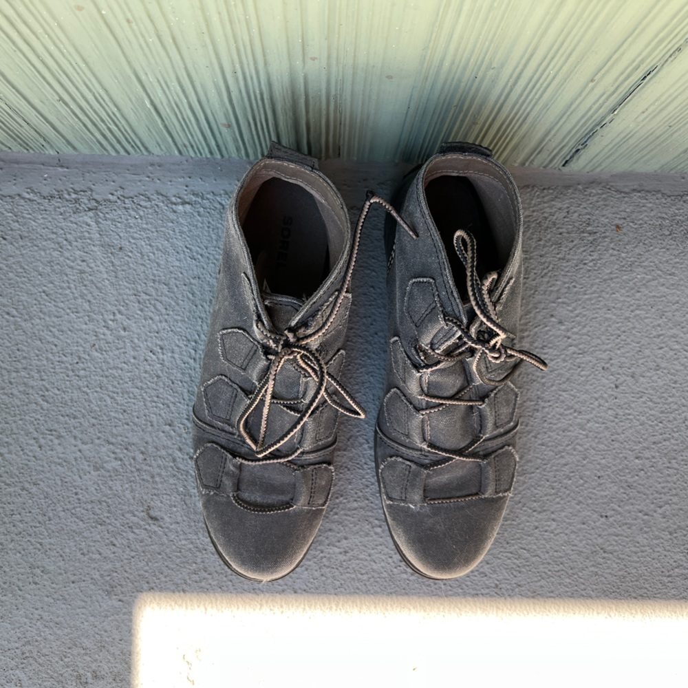 SOREL, distressed grey hiking boot, waterproof, size 7.5